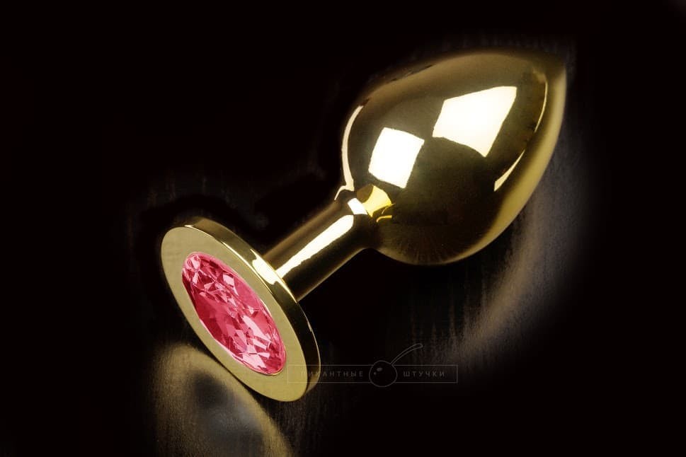 Большая золотистая анальная пробка с кристаллом (Рубиновый)