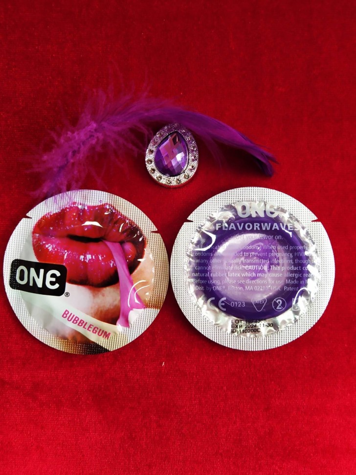 Презервативи ONE Bubblegum (ароматизовані) (по 1 шт) (упаковка може відрізнятися кольором та малюнком)