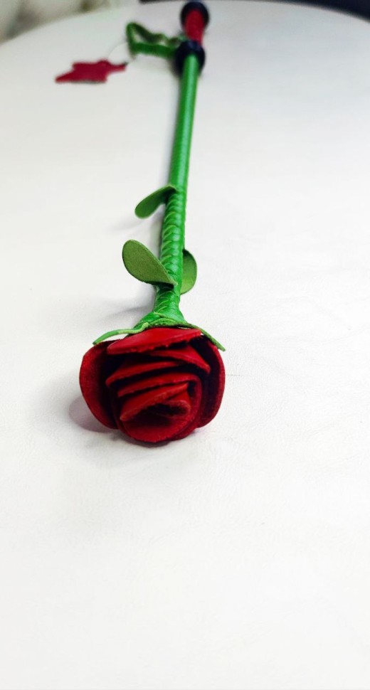 Стек троянда Kid Grain Leather Rose Crop With Calf Leather Rose